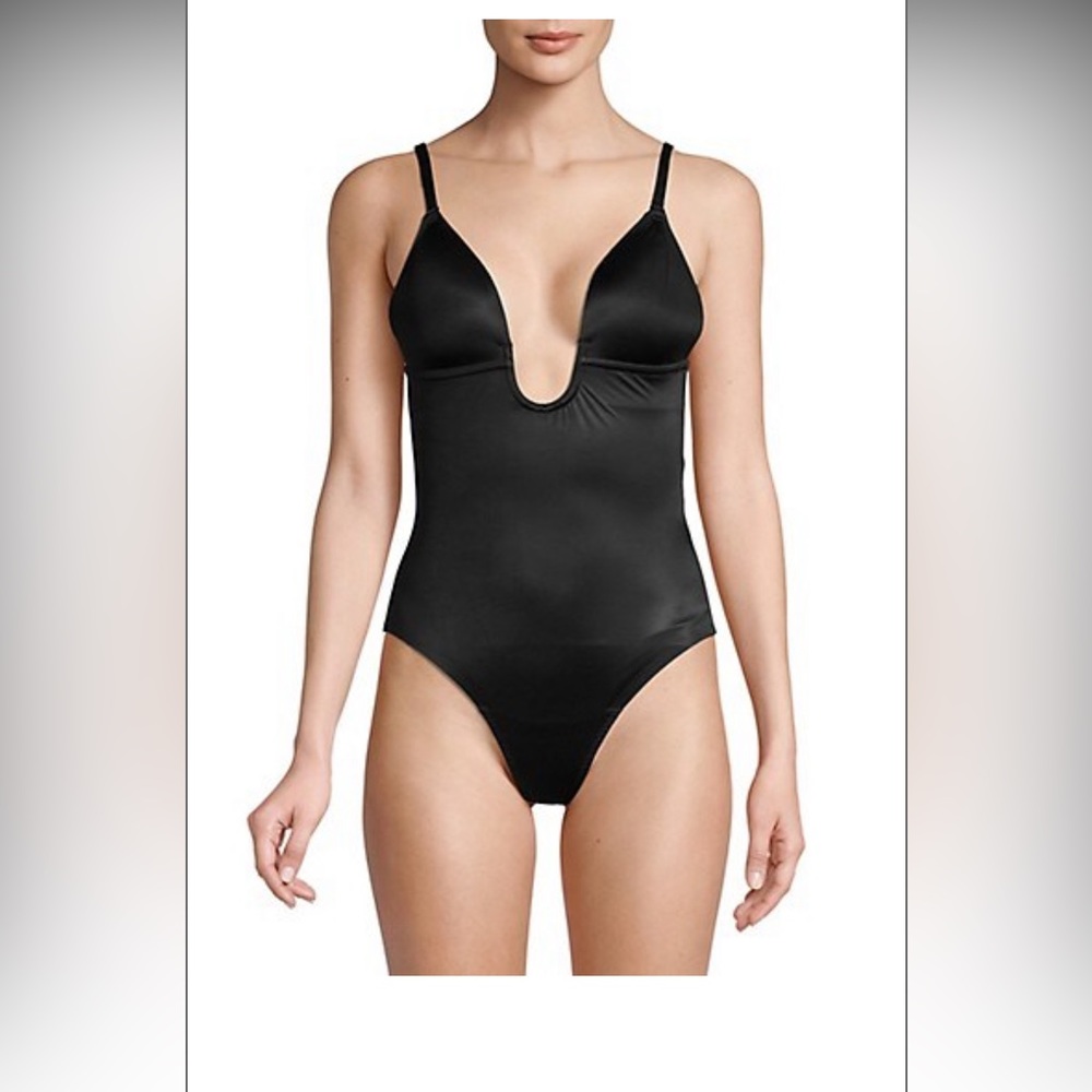 New Spanx Plunge Low Back Thong Bodysuit